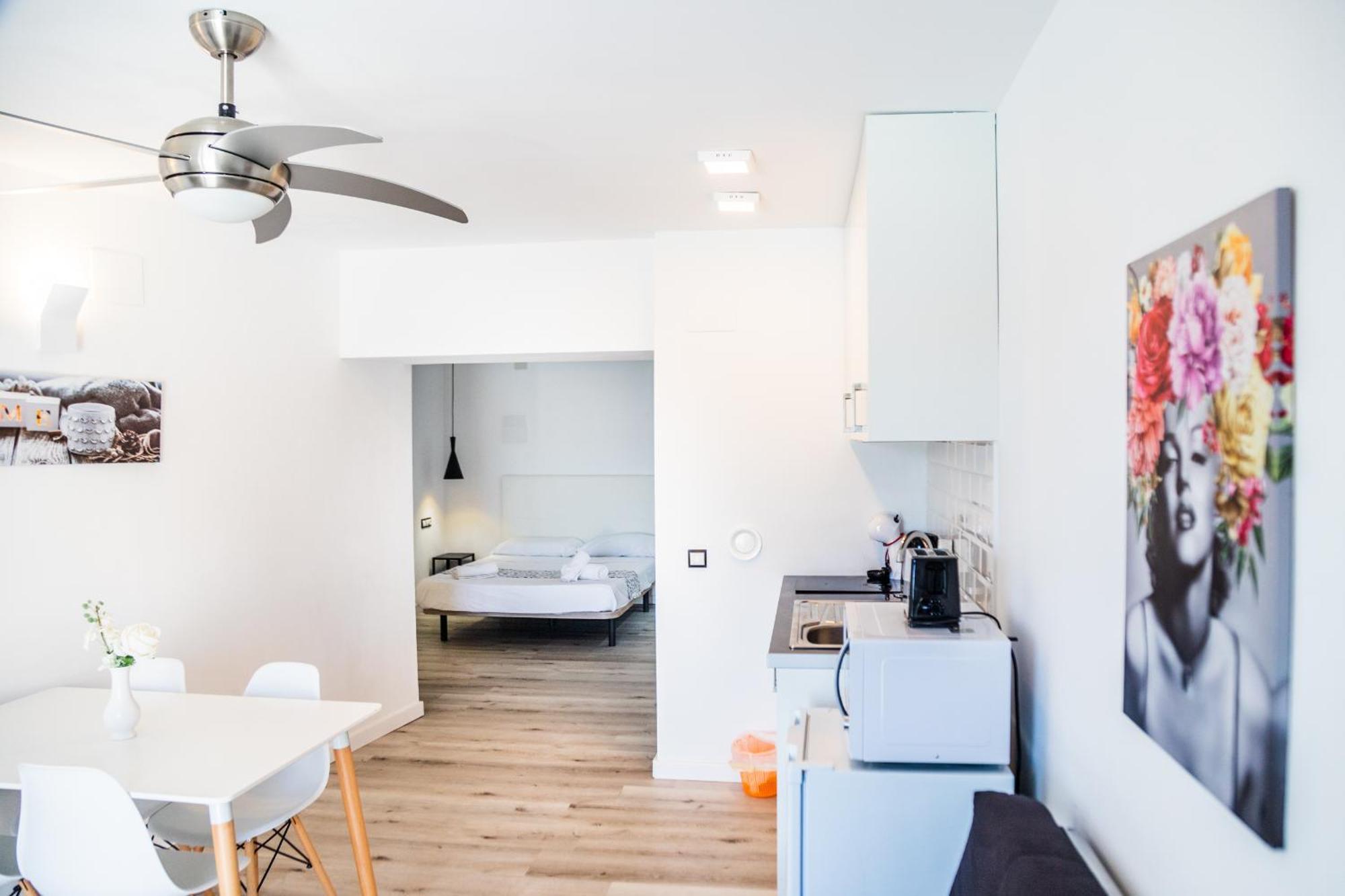 Jacaranda Apartments & Studios Es Cana Εξωτερικό φωτογραφία